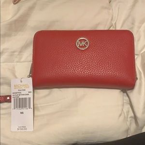 Michael Kors wristlet/ phone case